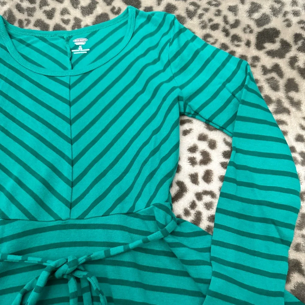 Old Navy Chevron Stripe Tie Waist Skater Dress in Green Size 8 Medium Girls